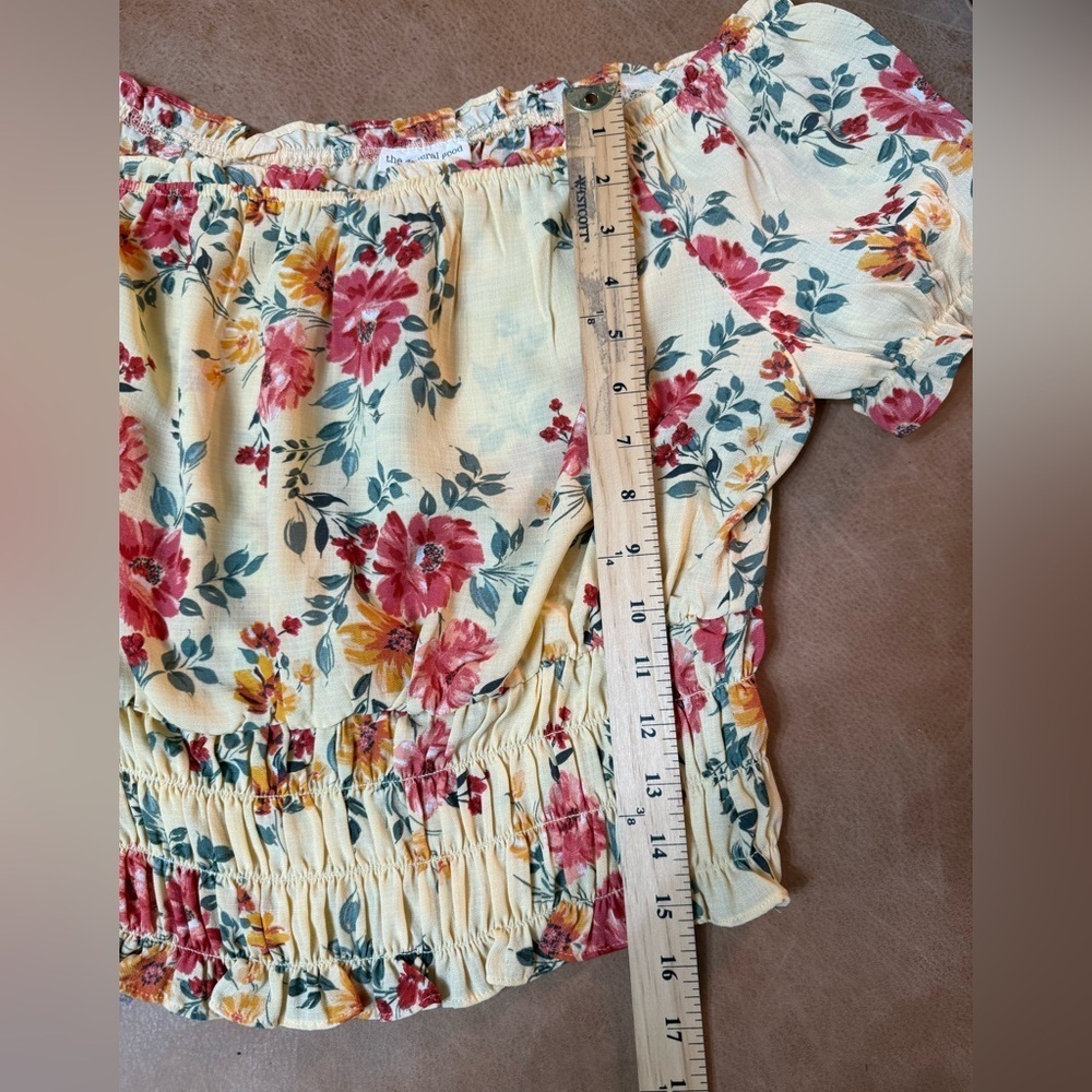 The General Good Marj Smocked Crop Top Yellow Floral Size Medium - Picture 5 of 9